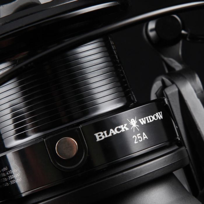 Daiwa Black Widow 25A Reel Close Up 6