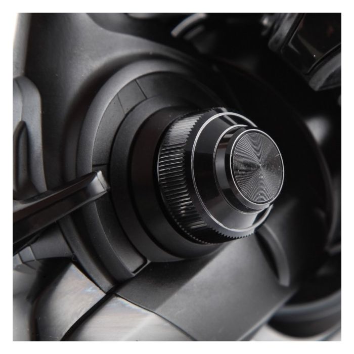 Daiwa Emblem 25QD Reel Close Up 5