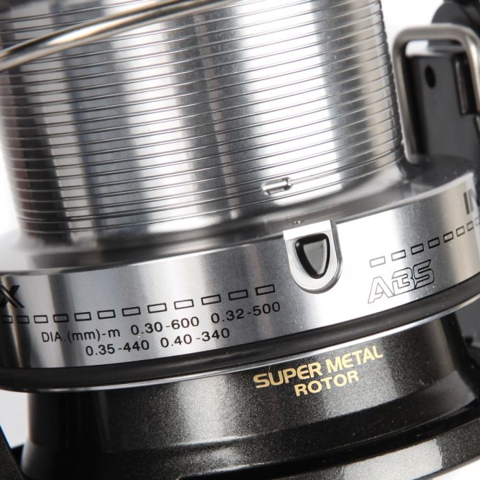 La vue rapprochée du Moulinet Daiwa Infinity X BR 8