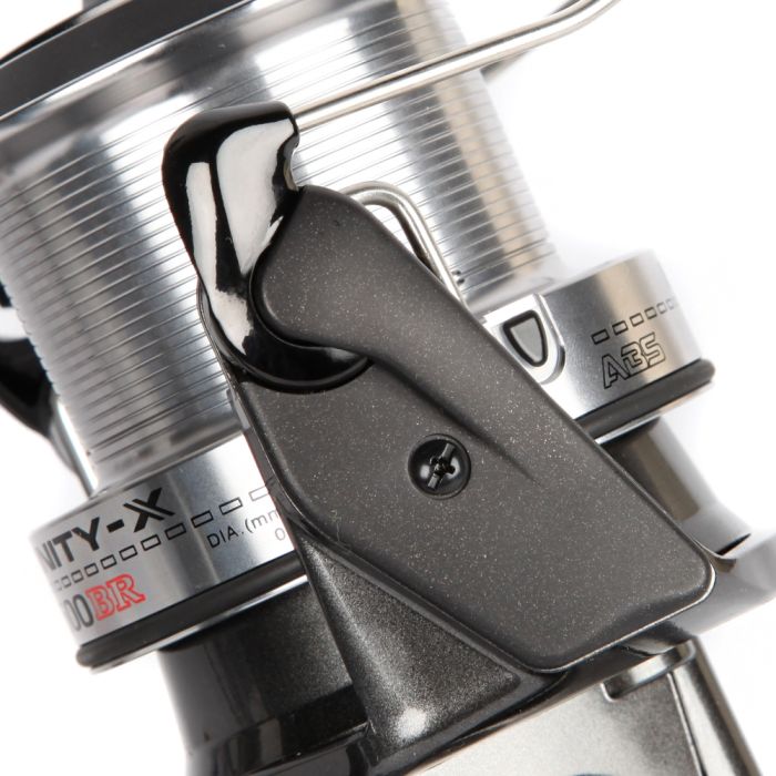 La vue rapprochée du Moulinet Daiwa Infinity X BR 1