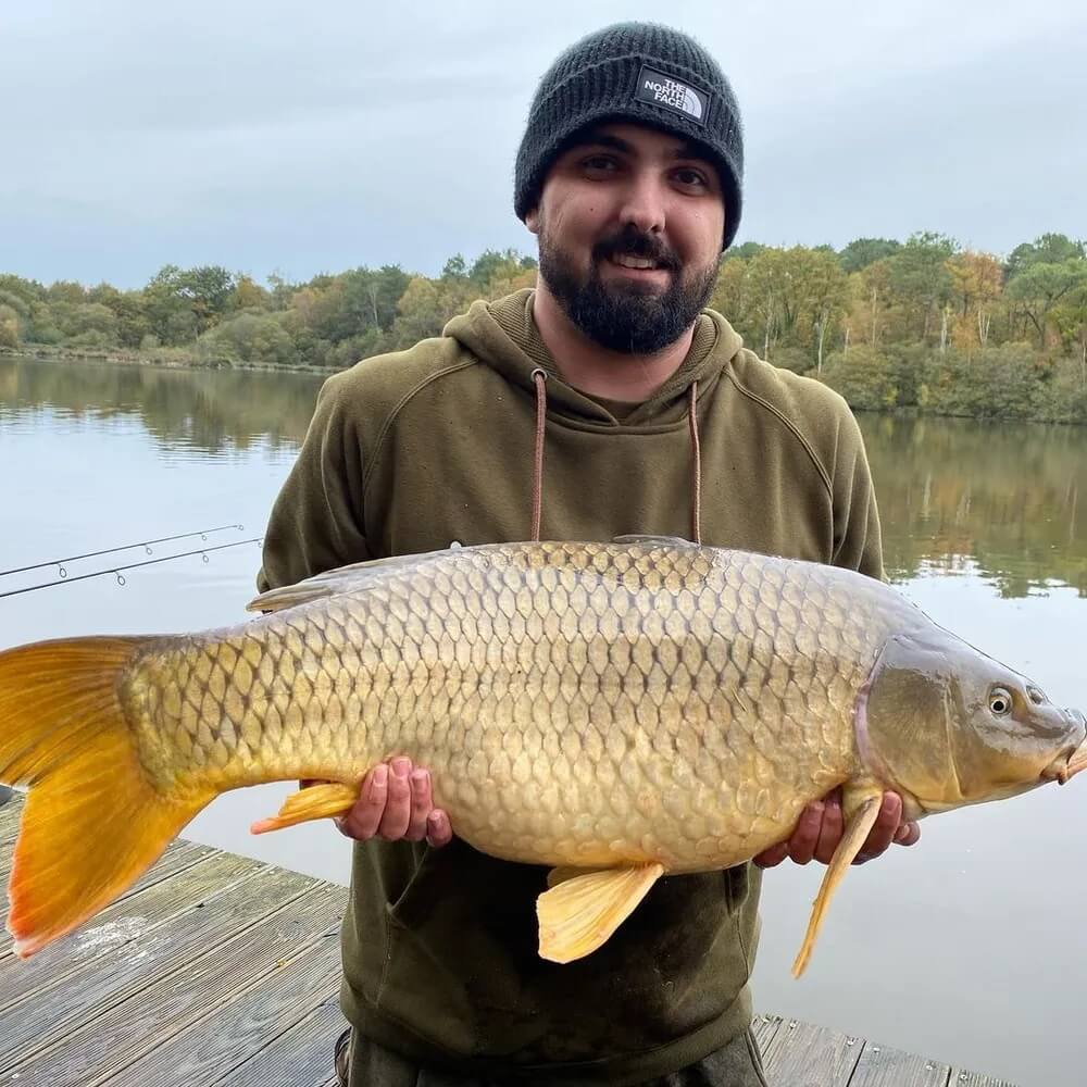 25lb Carpe Mirrior au Lac Bittany Mill avec Jimmy Penrose en France
